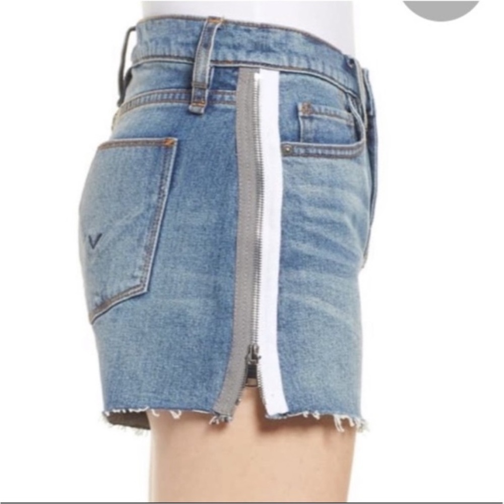 Hudson Gemma Denim Shorts with Adjustable White Side Zipper Sz 28. 3” Inseam EUC